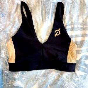 Show up colorblock v bra by peloton